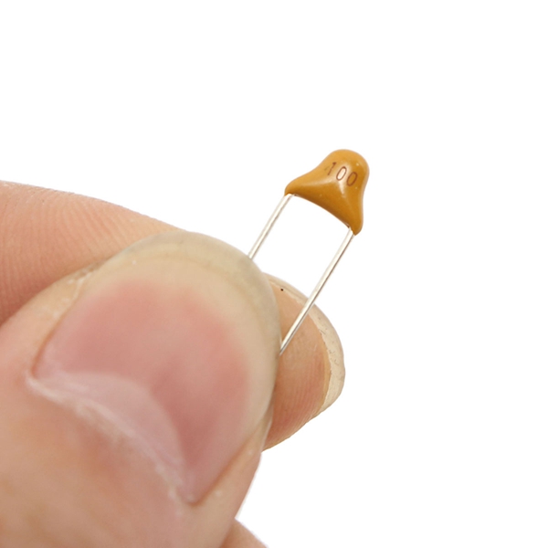 Geekcreitreg-300pcs-10-Values-50V-10pF-To-100nF-Multilayer-Ceramic-Capacitor-Assortment-Kit-30pcs-Each-Value-1018681